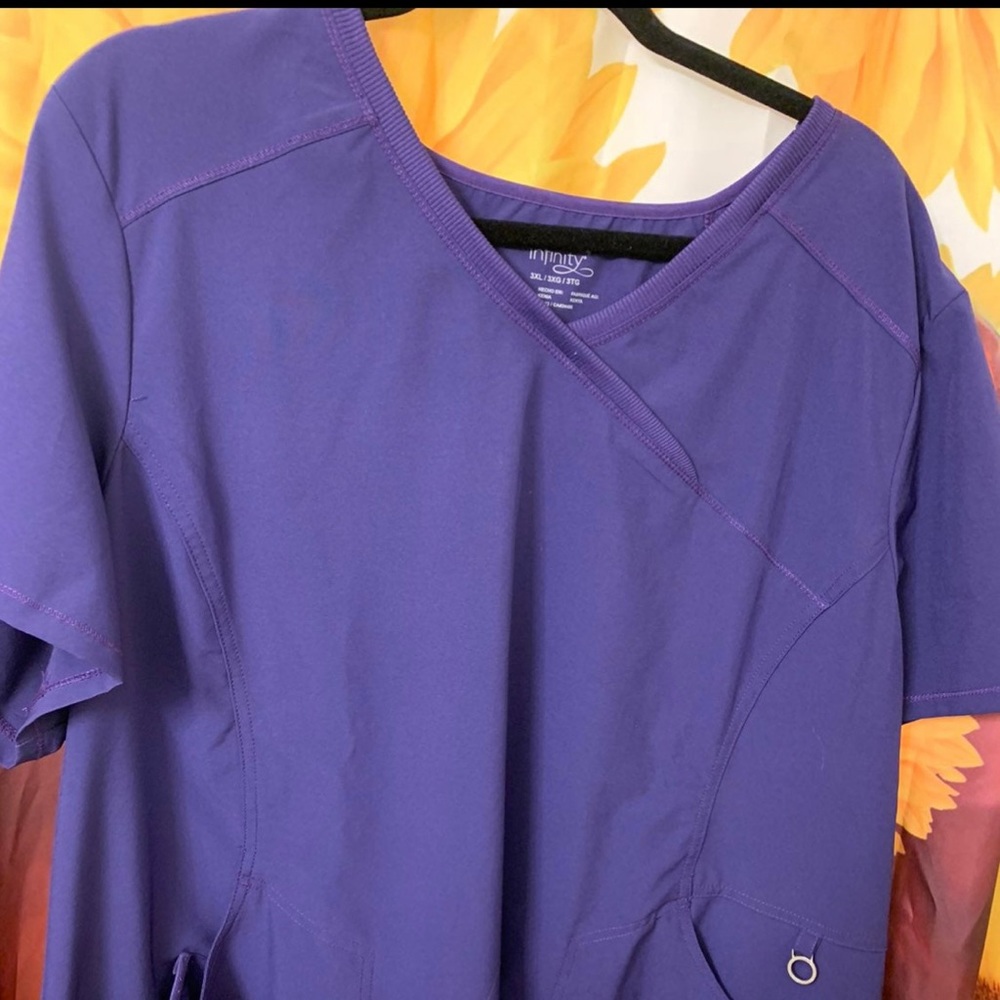Cherokee Infinity Scrub Top